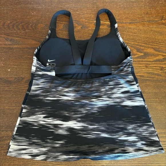 Nike Women's Blur V-Neck Tankini Size M Support Swim /Athletic Top Black White - Picture 8 of 12